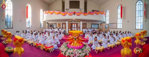 ภาพ No.100938:พิธีทอดกฐินบรมจักรพรรดิสร้างทุกสิ่ง ณ วัดพระธรรมกายออเรกอน ประเทศสหรัฐอเมริกา  วันอาทิตย์ ที่ 26 พฤศจิกายน พ.ศ. 2566