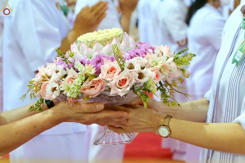 ภาพ No.76999:พิธีหล่อพระบรมพุทธเจ้า ในวันมาฆบูชา อาทิตย์ต้นเดือนที่ 6 มีนาคม พ.ศ. 2566 ณ วัดพระธรรมกาย จ.ปทุมธานี