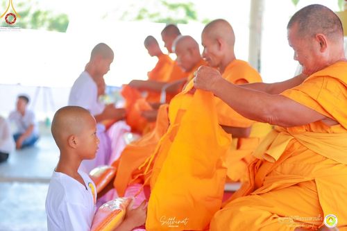 ภาพ No.135653:พิธีขอขมารับผ้าไตร , พิธีบรรพชา ในโครงการบรรพชาสามเณร ฟื้นฟูพระพุทธศาสนาทั่วไทย  ณ ศูนย์ปฏิบัติธรรมสวนผึ้ง จ.ราชบุรี วันที่ 4 เมษายน พ.ศ. 2567