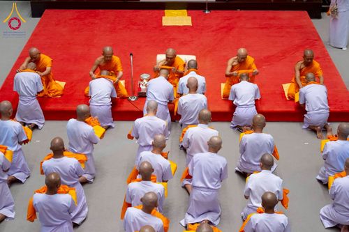 ภาพ No.277718:วันเสาร์ที่ 6 ธันวาคม พ.ศ. 2568 พิธีบรรพชาอุปสมบทและพิธีถวายบาตร โครงการอุปสมบทบูชาธรรมมหาปูชนียาจารย์ ประจำปี พ.ศ.2568 โครงการบวชพระนานาชาติ AEC และ WAB รุ่น CEO (นักบริหาร) รุ่นที่ 5 ณ มหาธรรมกายเจดีย์ วัดพระธรรมกาย