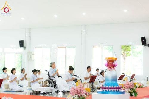 ภาพ No.238541:วันอาทิตย์ที่ 17 สิงหาคม พ.ศ. 2568 พิธีทอดผ้าป่าบำรุงศูนย์อบรมเยาวชนนครปฐม ครบรอบ 14 ปี และพิธีปลูกต้นไม้รอบสระเศรษฐี ณ ศูนย์อบรมเยาวชนนครปฐม