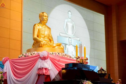 ภาพ No.243598:วันอาทิตย์ที่ 7 กันยายน พ.ศ. 2568 พิธีบูชาครูผู้ค้นพบวิชชาธรรมกาย , พิธีบูชาข้าวพระ ณ สภาธรรมกายสากล วัดพระธรรมกาย