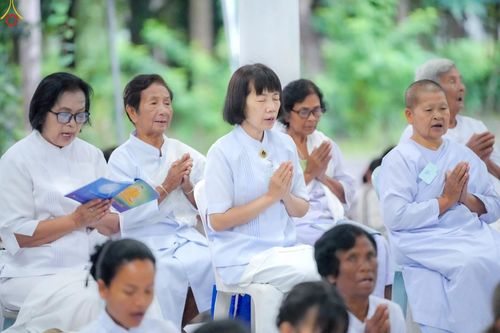 ภาพ No.247854:วันที่ 19-21 กันยายน พ.ศ. 2568 โครงการอบรมอุบาสิกาแก้ว รุ่นที่ 2 ณ ศูนย์ปฏิบัติธรรมจังหวัดบุรีรัมย์