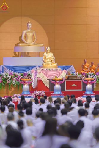 ภาพ No.159959:พิธีปฎิบัติธรรม , พิธีสักการะพระมงคลเทพมุนี (สด จนฺทสโร) พระผู้ปราบมาร ณ สภาธรรมกายสากล วัดพระธรรมกาย วันพฤหัสบดีที่ 10 ตุลาคม พ.ศ. 2567