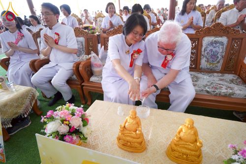 ภาพ No.275594:วันที่ 5 พฤศจิกายน พ.ศ. 2568 พิธีทอดกฐินสามัคคีทั่วไทย ณ วัดวังมะนาว อ.ปากท่อ จ.ราชบุรี โดยคณะศิษยานุศิษย์ บูชาธรรม 81 ปี หลวงพ่อธัมมชโย