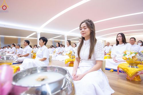 ภาพ No.206881:พิธีถวายโคมมาฆประทีป น้อมถวายเป็นพุทธบูชา แด่คณะพระภิกษุ สามเณร วัดพระธรรมกาย วันอาทิตย์ที่ 9 กุมภาพันธ์ พ.ศ. 2568 ณ ห้องแก้วสารพัดนึก 2 สภาธรรมกายสากล วัดพระธรรมกาย จังหวัดปทุมธานี