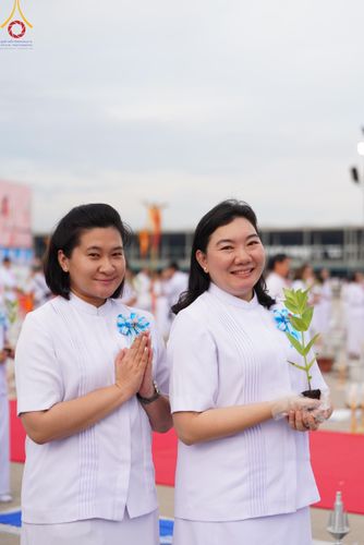 ภาพ No.160412:พิธีปลูกต้นทรัพย์บานชื่น ณ ลานธรรม พระมหาธรรมกายเจดีย์ วัดพระธรรมกาย จ.ปทุมธานี วันพฤหัสบดีที่ 10 ตุลาคม พ.ศ. 2567