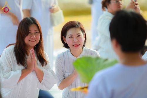 ภาพ No.135296:พิธีปลงผม ธรรมทายาท ระดับอุดมศึกษา รุ่นที่ 51 ภาคฤดูร้อน ณ วัดพระธรรมกาย จ.ปทุมธานี วันเสาร์ที่ 6 เมษายน พ.ศ. 2567