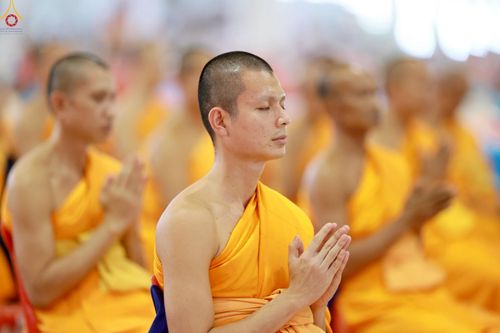 ภาพ No.236051:วันที่ 3 สิงหาคม พ.ศ. 2568 พิธีบูชาข้าวพระ ณ สภาธรรมกายสากล วัดพระธรรมกาย