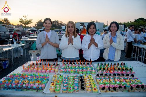 ภาพ No.196907:พิธีถวายภัตตาหารเป็นสังฆทาน แด่พระธรรมยาตรา ณ วัดโบสถ์(บน) ตำบลบางคูเวียง อำเภอบางกรวย จังหวัดนนทบุรี ในโครงการธรรมยาตรา กตัญญูบูชา มหาปูชนียาจารย์ พระมงคลเทพมุนี(สด จนฺทสโร) พระผู้ปราบมาร อนุสรณ์สถาน 7 แห่ง ปีที่ 13 วันที่ 18 มกราคม พ.ศ. 2568