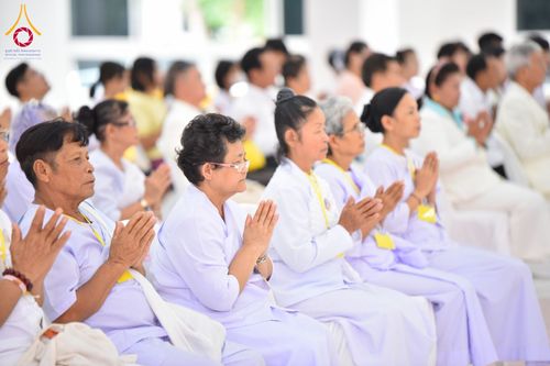 ภาพ No.152487:พิธียกฉัตรขาว 5 ชั้น กางกั้นถวายองค์พระประธาน อาคารปฏิบัติธรรมวัดสายสุวพรรณ ต.คลองสี่ อ.คลองหลวง จ.ปทุมธานี วันเสาร์ที่ 7 กันยายน พ.ศ. 2567