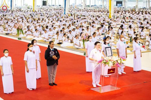 ภาพ No.124550:พิธีถวายรางวัล Guinness World Records "สถิตินั่งสมาธิและร่วมลงชื่อเพื่อสร้างสันติภาพโลก ด้วยจำนวนคนที่มากที่สุดในโลก" ณ สภาธรรมกายสากล วัดพระธรรมกาย วันมาฆบูชา เสาร์ที่ 24 กุมภาพันธ์ พ.ศ. 2567