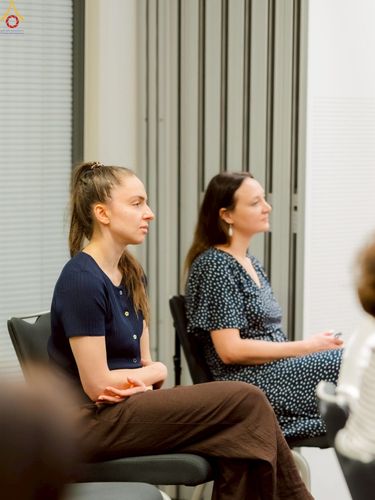 ภาพ No.229346:วันที่ 15 มิถุนายน พ.ศ. 2568 Meditation wisdom talks 2025 โดย พระอาจารย์ไมเคิล วีรธมฺโม และ พระอาจารย์นิค สนฺตจิตฺโต โดยมีผู้เข้าร่วมโครงการ เป็นชาวสวีเดนและชาวยุโรป จำนวน 30 ท่าน  ณ โรงแรม Radissonblu waterfront กรุงสตอกโฮล์ม ประเทศสวีเดน