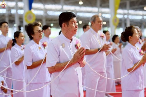 ภาพ No.239007:วันอาทิตย์ที่ 17 สิงหาคม พ.ศ. 2568 งานบุญวันอาทิตย์ พิธีจุดเทียนใจ ไฟนิรันด์ อนันตชัย ณ วัดพระธรรมกาย จ.ปทุมธานี