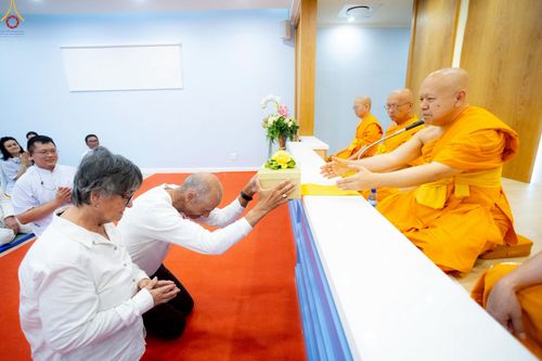 ภาพ No.270400:วันอาทิตย์ที่ 19 ตุลาคม พ.ศ. 2568 พิธีทอดกฐินสามัคคี เพื่อสถาปนากุฏิสงฆ์  น้อมถวายเป็นพุทธบูชาและบูชาธรรม แด่หลวงพ่อธัมมชโย ณ วัดพุทธเคปทาวน์  ประเทศสาธารณรัฐแอฟริกาใต้