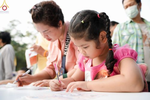 ภาพ No.111220:กิจกรรมงานวันเด็กแห่งชาติ รวมพลังเด็กเก่งและดี สร้างความดีสากล ปีที่ 6 ร่วมจัดโดย เทศบาลเมืองท่าโขลง พุทธสมาคมปทุมธานี องค์การบริหารส่วนตำบลคลองสาม ณ วัดพระธรรมกาย จ.ปทุมธานี วันที่ 13 มกราคม พ.ศ. 2567