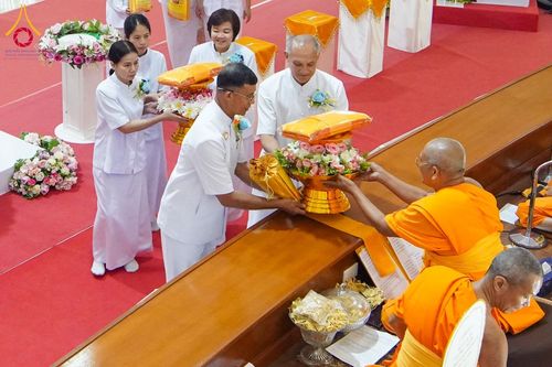 ภาพ No.174785:พิธีทอดกฐินสามัคคี ธรรมอุทยานบ้านแป้ง อำเภอพรหมบุรี จังหวัดสิงห์บุรี ในโครงการกฐินสามัคคีทั่วไทย 30,000 วัด บูชาธรรม 80 ปี หลวงพ่อธัมมชโย โดยคณะศิษยานุศิษย์วัดพระธรรมกาย วันที่ 26 ตุลาคม พ.ศ. 2567