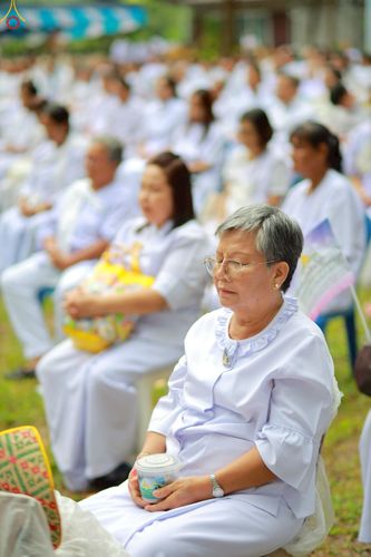 ภาพ No.238336:วันเสาร์ที่ 9 สิงหาคม พ.ศ. 2568 พิธีกลั่นแผ่นดิน โปรยทราย และจุดประทีปถวายเป็นพุทธบูชา จ.ระยอง สถาปนาองค์พระเจดีย์เพื่อสร้างสันติภาพโลก ณ ศูนย์ปฏิบัติธรรมระยอง(บ้านช่องลม) ต.บางบุตร อ.บ้านค่าย จ.ระยอง