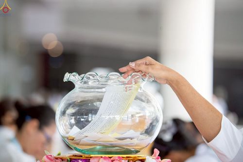 ภาพ No.247373:วันจันทร์ที่ 22 กันยายน พ.ศ. 2568 (วันพระ แรม 15 ค่ำ เดือน 10) พิธีบุพเปตพลี ครั้งที่ 170 ร่วมอุทิศบุญแด่หมู่ญาติที่ล่วงลับไปแล้ว และสืบทอดอายุพระพุทธศาสนา ณ หอฉันคุณยายอาจารย์ฯ วัดพระธรรมกาย