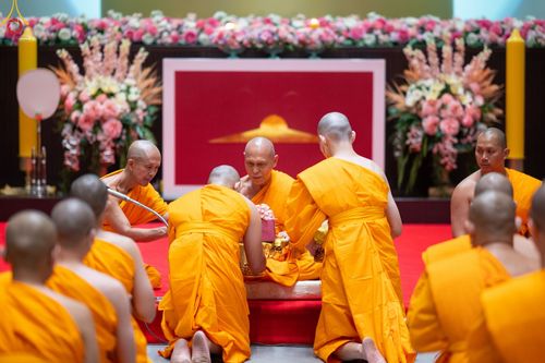 ภาพ No.82832:พิธีอุปสมบทหมู่ ในโครงการพระพี่เลี้ยงเข้าพรรษา, ธรรมทายาทอุดมศึกษารุ่นที่ 50 (ภาคฤดูฝน) และธรรมทายาทพุทธศาสตร์สากล รุ่นที่ 7 (ภาคฤดูฝน) วันอาทิตย์ที่ 18 มิถุนายน พ.ศ. 2566 ณ วัดพระธรรมกาย จ.ปทุมธานี