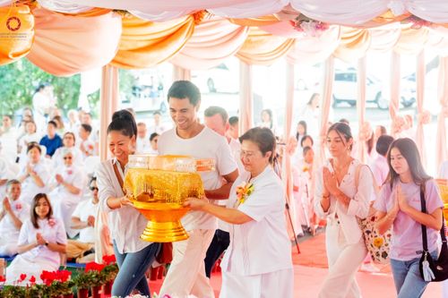 ภาพ No.100314:พิธีทอดกฐินบรมจักรพรรดิ ณ วัดพระธรรมกายแคลิฟอร์เนีย เมืองอาซูซ่า รัฐแคลิฟอร์เนีย ประเทศสหรัฐอเมริกา วันอาทิตย์ที่ 12 พฤศจิกายน พ.ศ. 2566