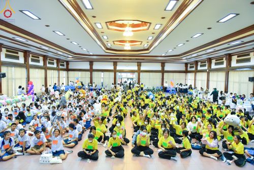 ภาพ No.103961:วันรวมพลังเด็กดี V-star ผู้นำฟื้นฟูศีลธรรมโลก จังหวัดจันทบุรี วันพุธที่ 13 ธันวาคม พ.ศ. 2566 ณ โรงเรียนศรียานุสรณ์จังหวัดจันทบุรี