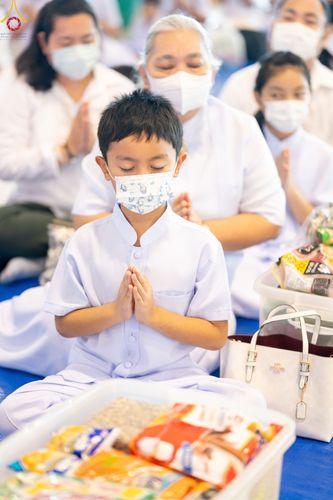 ภาพ No.89438:พิธีตักบาตร ข้าวสารอาหารแห้ง พิธีบูชาข้าวพระ และพิธีจุดเทียนใจ ไฟนิรันดร์  อนันตชัย ณ สภาธรรมกายสากล วัดพระธรรมกาย วันอาทิตย์ที่ 1 ตุลาคม พ.ศ. 2566