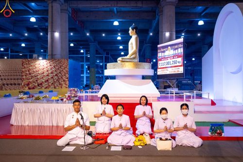 ภาพ No.208000:พิธีฉลองชัยชิตังเม สวดธัมมจักกัปวัตนสูตร ครบ 7,117,001,250 จบ ในวันมาฆบูชา วันพุธที่ 12 กุมภาพันธ์ พ.ศ. 2568 ณ วัดพระธรรมกาย จังหวัดปทุมธานี