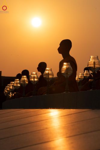 ภาพ No.124746:พิธีเวียนประทักษิณและจุดมาฆประทีป ในวันมาฆบูชา เสาร์ที่ 24 กุมภาพันธ์ พ.ศ. 2567 ณ พระมหาธรรมกายเจดีย์ วัดพระธรรมกาย