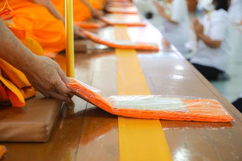 ภาพ No.104509:พิธีบุพเปตพลี ครั้งที่ 145 อุทิศบุญแด่หมู่ญาติที่ล่วงลับไปแล้ว และสืบทอดอายุพระพุทธศาสนา วันพุธที่ 27 ธันวาคม พ.ศ. 2566 (วันพระขึ้น 15 ค่ำ เดือน 12 ) ณ หอฉันคุณยายอาจารย์ฯ วัดพระธรรมกาย