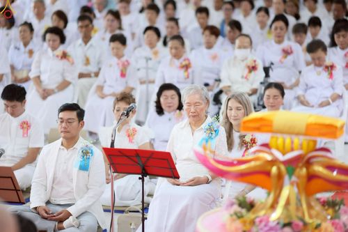 ภาพ No.272266:วันเสาร์ที่ 1 พฤศจิกายน พ.ศ. 2568 พิธีทอดกฐินสามัคคี สร้างกุฏิหมู่สามเณร ณ ศูนย์ปฏิบัติธรรมเบญจธรรม ปทุมธานี  ต.บ้านปทุม อ.สามโคก จ.ปทุมธานี