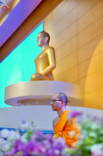 ภาพ No.222759:วันอาทิตย์ต้นเดือนที่ 4 พฤษภาคม พ.ศ. 2568 พิธีบูชาข้าวพระ ณ สภาธรรมกายสากล วัดพระธรรมกาย