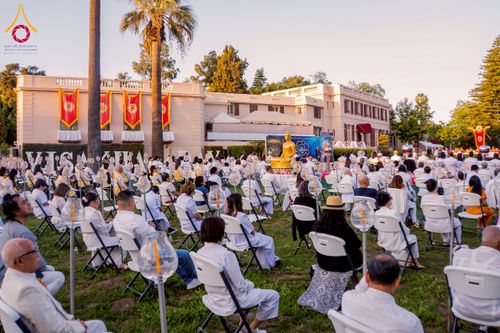 ภาพ No.225707:วันอาทิตย์ที่ 11 พฤษภาคม พ.ศ. 2568 วัดพระธรรมกายแคลิฟอร์เนีย จัดงานวิสาขบูชานานาชาติ และถวายมหาสังฆทานคณะสงฆ์ 120 รูป