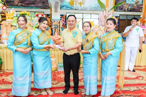 ภาพ No.170101:พิธีทอดกฐิน ณ วัดทุ่งวิจิตร อ.นาดี จ.ปราจีนบุรี ในโครงการกฐินสามัคคีทั่วไทย 30,000 วัด บูชาธรรม 80 ปี หลวงพ่อธัมมชโย โดยคณะศิษยานุศิษย์วัดพระธรรมกาย วันที่ 27 ตุลาคม พ.ศ. 2567