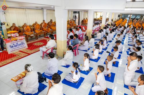 ภาพ No.195046:พิธีทอดผ้าป่าทำนุบำรุงศาสนสถาน ณ วัดไผ่โรงวัว ต.บางตาเถร อ.สองพี่น้อง จ.สุพรรณบุรี ในโครงการธรรมยาตรา กตัญญูบูชา มหาปูชนียาจารย์ พระมงคลเทพมุนี(สด จนฺทสโร) พระผู้ปราบมาร อนุสรณ์สถาน 7 แห่ง ปีที่ 13 วันที่ 13 มกราคม พ.ศ. 2568