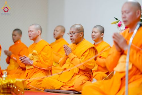 ภาพ No.220956:วันที่ 13 เมษายน พ.ศ. 2568 พิธีโปรยรัตนชาติปฐมเริ่มสถาปนาเจดีย์ และ พิธีเปิดหมู่บ้านปฏิบัติธรรม เพื่อการบรรลุธรรม ณ วัดป่าธรรมกายนานาชาติโทชิหงิ  ประเทศญี่ปุ่น