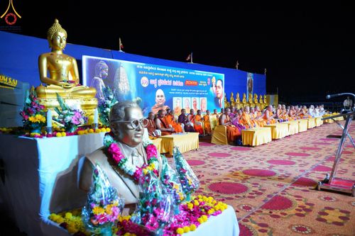 ภาพ No.212831:วันอาทิตย์ที่ 23 มีนาคม พ.ศ. 2568 ❖ คณะสงฆ์นานาชาติส่งมอบพระประธาน 108 องค์ ทั่วอินเดียรำลึกชาตกาล 134 ปี ดร.อัมเบดการ์