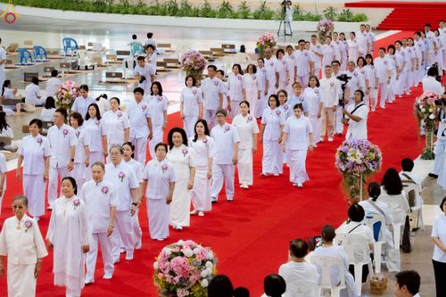 ภาพ No.247051:วันที่ 21 กันยายน พ.ศ. 2568 งานบุญวันอาทิตย์ พิธีจุดเทียนใจ ไฟนิรันด์ อนันตชัย ณ วัดพระธรรมกาย จ.ปทุมธานี