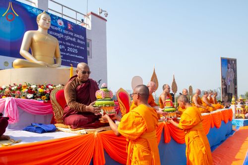 ภาพ No.209976:วันอังคารที่ 4 มีนาคม พ.ศ. 2568 พิธีบรรพชาสามเณรเนปาล 500 รูป ณ ลุมพินี ประเทศเนปาล