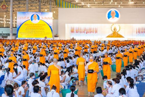 ภาพ No.75546:วัดพระธรรมกายจัด งานบุญวันอาทิตย์ต้นเดือน  มีกิจกรรมดังนี้ พิธีตักบาตร, พิธีบูชาข้าวพระ พระธรรมยาตรารับประกาศนียบัตร โครงการธรรมยาตราฯ ปีที่ 11 ในวันที่ 5 กุมภาพันธ์ พ.ศ. 2566 ณ วัดพระธรรมกาย อ.คลองหลวง จ.ปทุมธานี