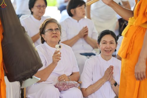 ภาพ No.304660:วันที่ 25 มกราคม พ.ศ. 2569 พิธีต้อนรับพระธรรมยาตรา (ภาพชุดที่ 2) รร.สามัคคีราษฏร์บำรุง-วัดพระธรรมกาย ในโครงการธรรมยาตรา กตัญญูบูชา มหาปูชนียาจารย์ พระมงคลเทพมุนี(สด จนฺทสโร) พระผู้ปราบมาร อนุสรณ์สถาน 7 แห่ง ปีที่ 14