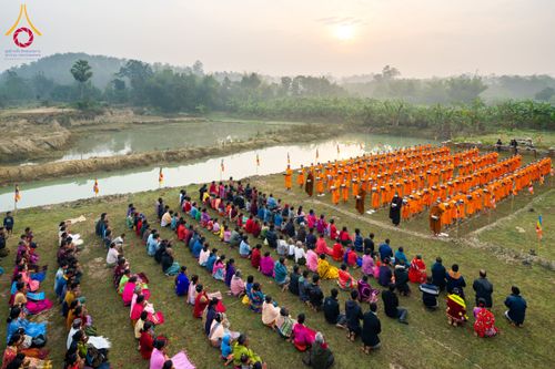 ภาพ No.130954:Photo Story ปฐมบรรพชาชาวพุทธมาร์มา Episode 4/5 วันที่ 13 กุมภาพันธ์พ.ศ. 2567 ณ วัดธัมจักร อรัญกุฏิ บังกลาเทศ