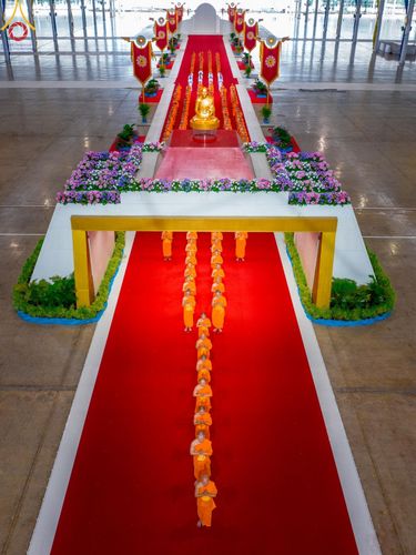 ภาพ No.153177:พิธีมุทิตาสักการะ พระภิกษุ-สามเณร ผู้สอบไล่ได้เปรียญธรรม ประโยค 1-2 ถึงประโยค ป.ธ.9 และบาลีศึกษา ประโยค1-2 ถึง บ.ศ.9 , พิธีมอบดวงแก้วสามเณรผู้ทรงบาลีไวยากรณ์ วัดพระธรรมกาย และ ศูนย์ส่งเสริมศีลธรรมในประเทศและต่างประเทศ วันอาทิตย์ที่ 8 กันยายน พ.ศ.2567