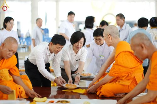 ภาพ No.212634:วันพฤหัสบดีที่ 20 มีนาคม พ.ศ. 2568 พิธีเจริญพระพุทธมนต์ เนื่องในอายุวัฒนมงคลครบ 74 ปี พระภาวนาธรรมวิเทศ วิ. (ภูเบศ ฌานาภิญโญ) ณ หอฉันคุณยายฯ วัดพระธรรมกาย