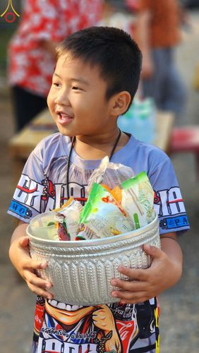 ภาพ No.61769:Photo Story พะเยาสว่างแล้ว กิจวัตรสามเณร โครงการบรรพชาสามเณร ฟื้นฟูพระพุทธศาสนาทั่วไทย  ณ ศูนย์ส่งเสริมศีลธรรมจังหวัดพะเยา โบราณสถานพระธาตุจอมทอง ต.บ้านต๋อม อ.เมือง จ.พะเยา