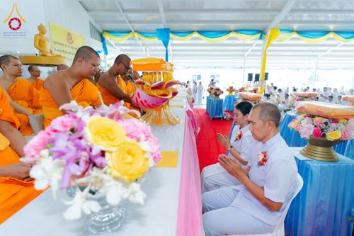 ภาพ No.174006:พิธีทอดกฐิน ศูนย์เบญจธรรม จ.ปทุมธานี ในโครงการกฐินสามัคคีทั่วไทย 30,000 วัด บูชาธรรม 80 ปี หลวงพ่อธัมมชโย โดยคณะศิษยานุศิษย์วัดพระธรรมกาย วันที่ 11 พฤศจิกายน พ.ศ. 2567