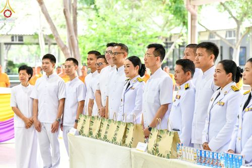 ภาพ No.138943:กิจกรรมเฉลิมพระเกียรติ สมเด็จพระนางเจ้าฯ พระบรมราชินี เนื่องในโอกาสวันเฉลิมพระชนมพรรษา พิธีเจริญพระพุทธมนต์ , ทำบุญตักบาตรพระสงฆ์ ถวายพระราชกุศล , พิธีถวายเครื่องราชสักการะ , และพิธีจุดเทียนถวายพระพรชัยมงคล วันที่ 3 มิถุนายน พ.ศ. 2567 ณ อาคารโถงช้าง วัดพ