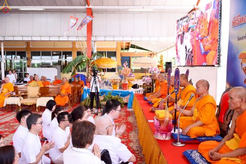 ภาพ No.252576:วันที่ 11 ตุลาคม พ.ศ. 2568 พิธีทอดกฐินสามัคคีทั่วไทย 30,000 วัด โดยคณะศิษยานุศิษย์ บูชาธรรม 81 ปี หลวงพ่อธัมมชโย ณ วัดมงคลพุกการาม ต. คลองสี่  อ.คลองหลวง จ.ปทุมธานี