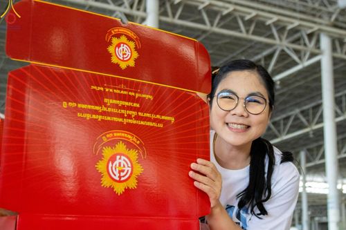 ภาพ No.210855:วันที่ 15 มีนาคม พ.ศ. 2568  บุญบรรจุกล่องไทยธรรม เพื่อถวายแด่พระสังฆาธิการ 40,000 กว่าวัดทั่วไทย ในวันคุ้มครองโลก 22 เมษายน พ.ศ. 2568