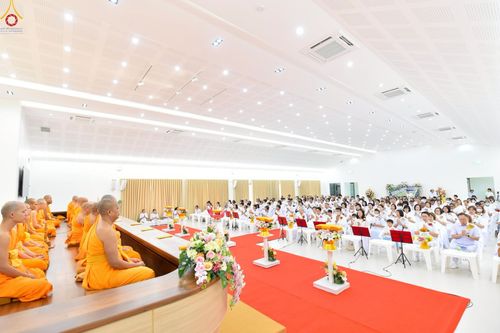 ภาพ No.230057:วันพฤหัสบดีที่ 26 มิถุนายน พ.ศ. 2568 พิธีทอดผ้าป่าฉลองอาคารชุดศูนย์ปฏิบัติธรรมน้ำใสใจสว่าง น้อมบูชาธรรมอายุวัฒนะมงคล 81 ปี หลวงพ่อธัมมชโย ณ ศูนย์ปฏิบัติธรรมน้ำใสใจสว่าง เขตบางกอกน้อย กรุงเทพมหานคร